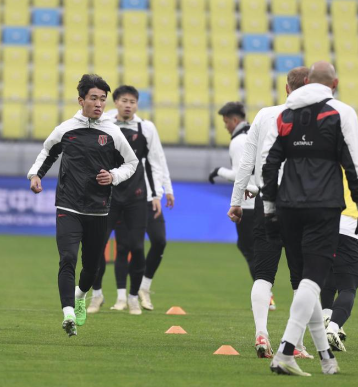 aiyouxi-NBA总决赛转会期走向成谜，成都蓉城强势反弹，态度坚定，训练强度明显提升的简单介绍